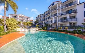 Blue Water Bay Luxury Villas - Southport